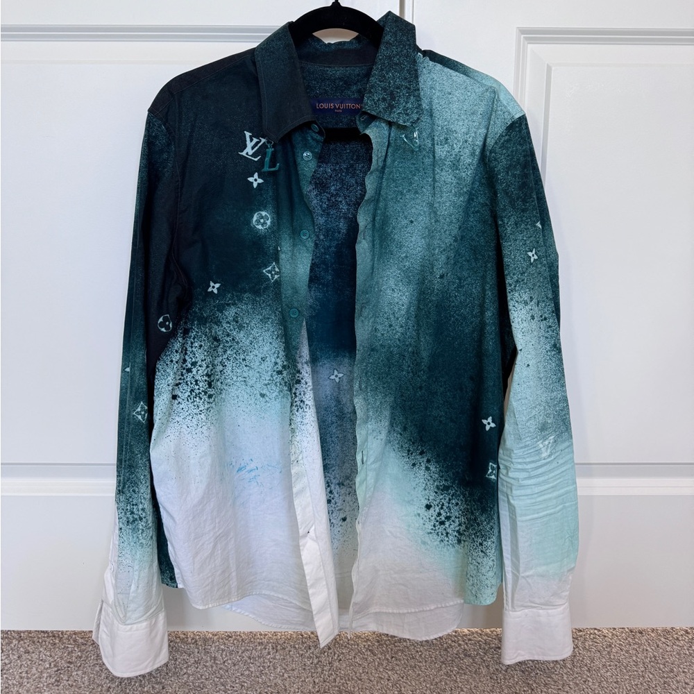 Men’s Louis Vuitton Monogram Spray Demin Shirt (Size L) Authentic